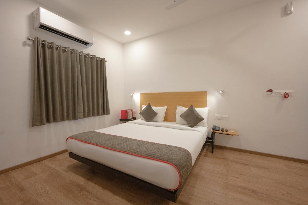 Hotel Signature Inn Нагпур Экстерьер фото