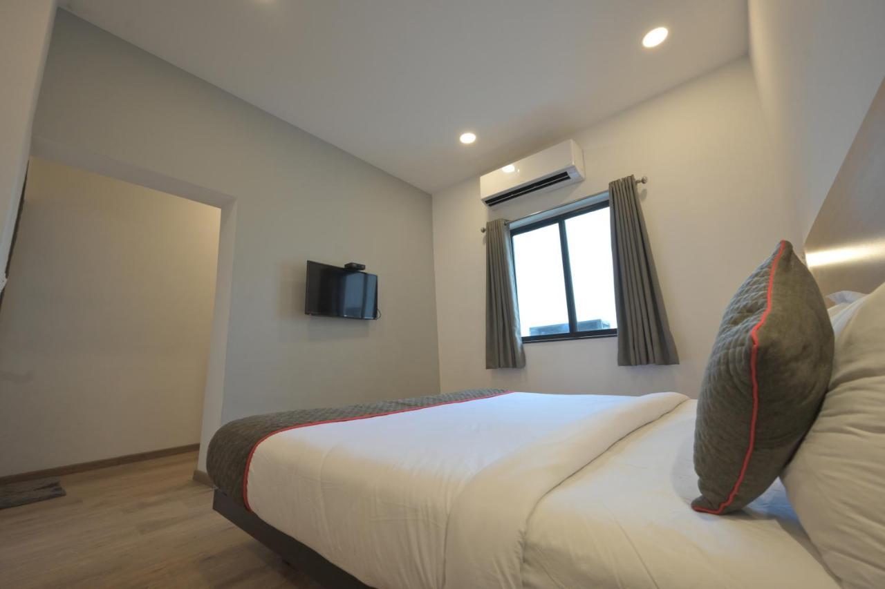 Hotel Signature Inn Нагпур Экстерьер фото